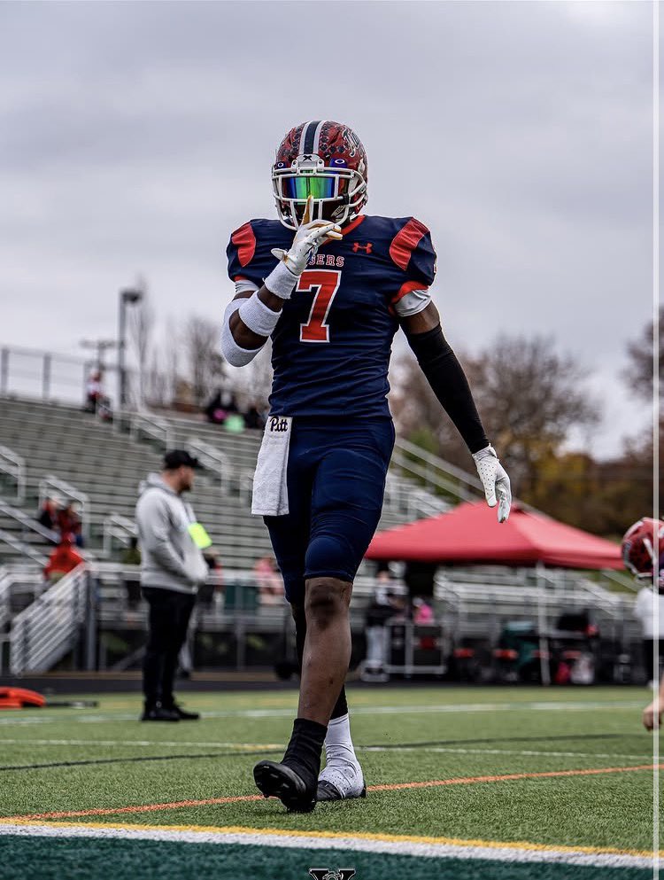 Michael_wright7's tweet image. FULL SEASON HIGHLIGHTS ‼️(year of graduation undecided)

 hudl.com/v/2TDrJW

@WPIAL_Insider @wpialsportsnews @McKTigersFB @AdamCalt 
@coachjfranklin @CoachMJackson_ @CoachKyler @Coach_Niles @evan_nunez24