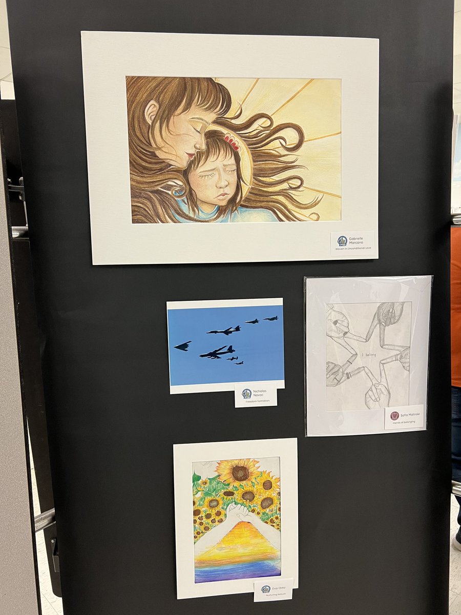 principal_cbhs's tweet photo. Celebrating our incredible Lightning artists at this year’s Reflections showcase! 

🎨🎬📸

Students brought the theme “I Belong” to life through powerful visual art, photography, music, literature, and dance. Proud of their creativity, courage, and voice. 

#LightningFamily https://t.co/pszk8Nltkj