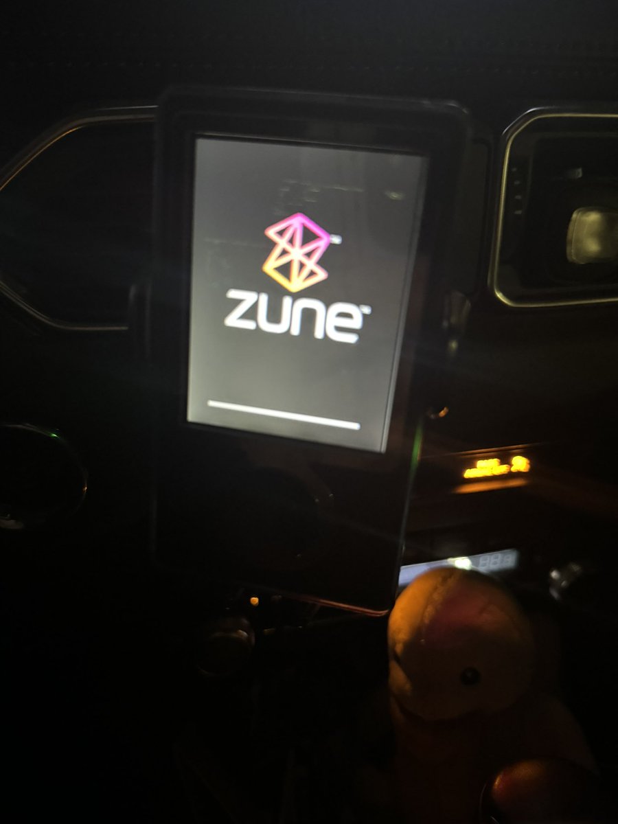 added wireless charging to my zune mp3 player! figured id post this here since i think its pretty cool