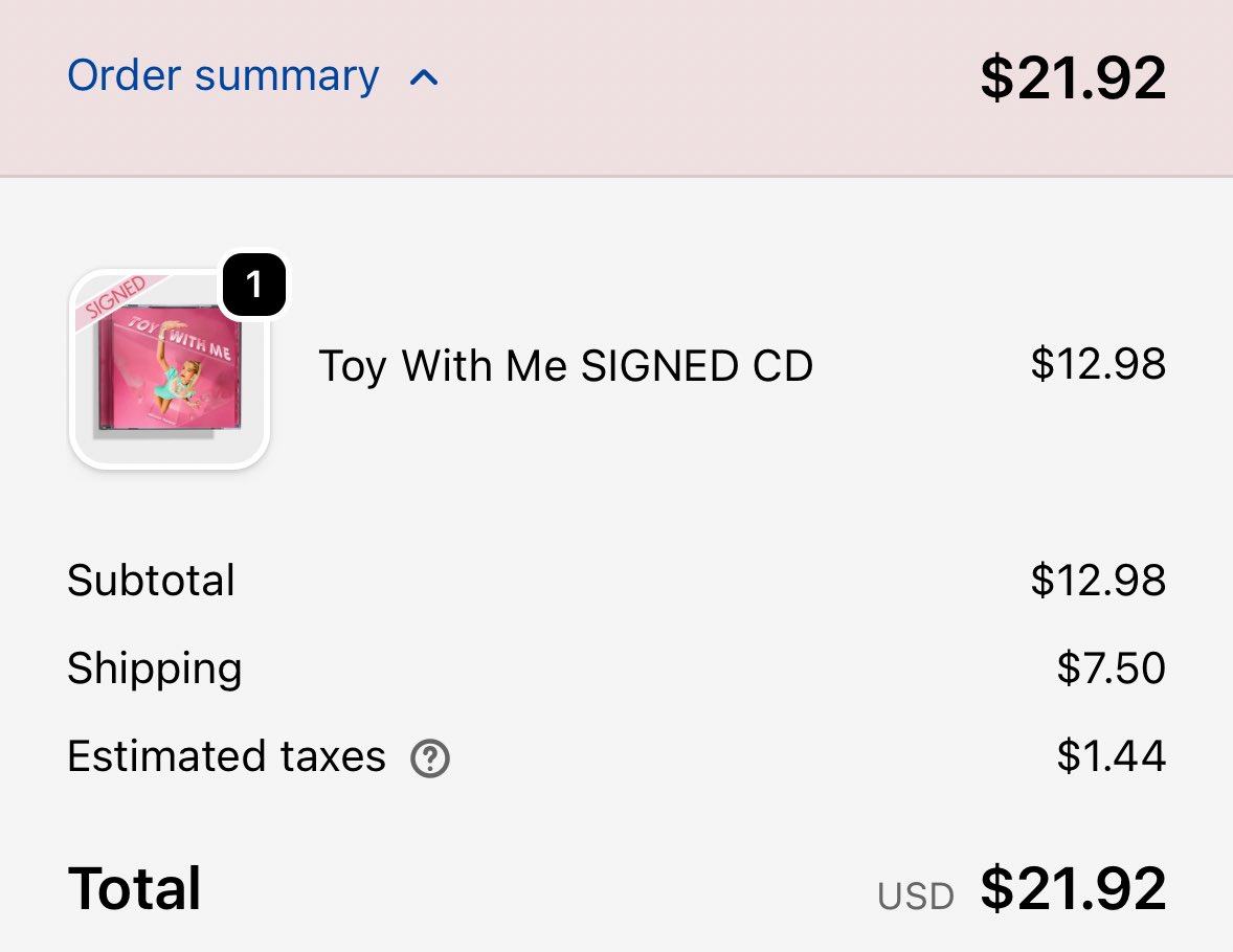 LElASSPACEBUNS's tweet image. have I mentioned that I really love Meghan Trainor and think she’s ridiculously underrated as an artist and songwriter???