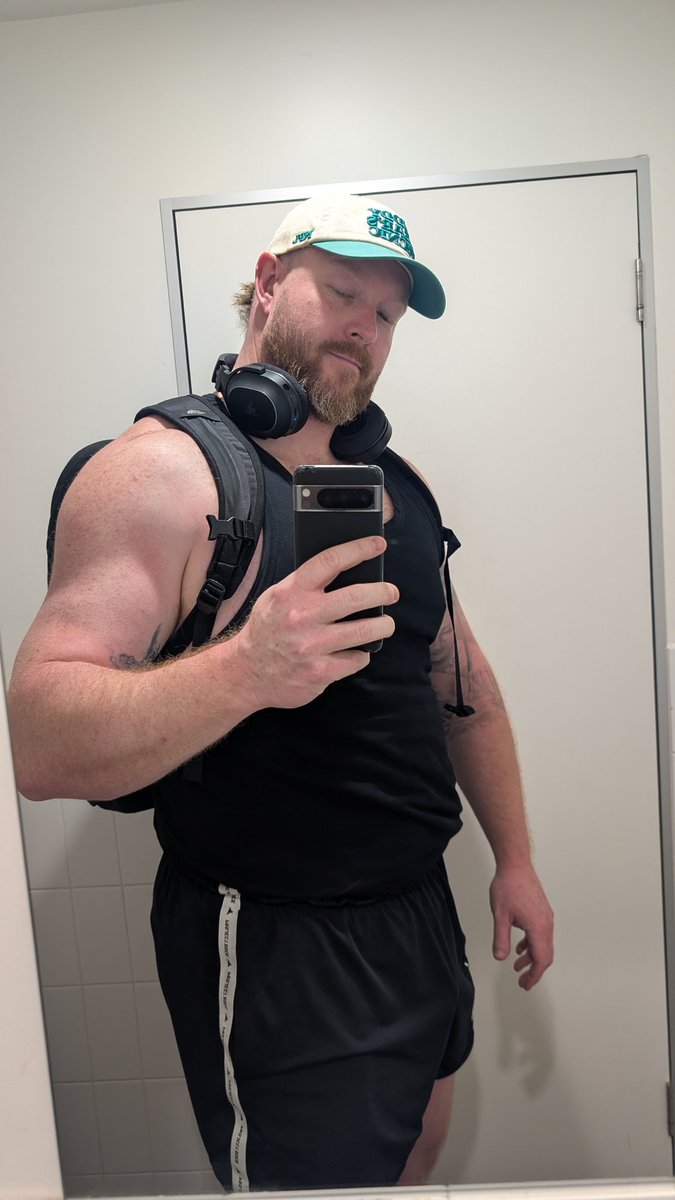 NorthsideGiant86 tweet media