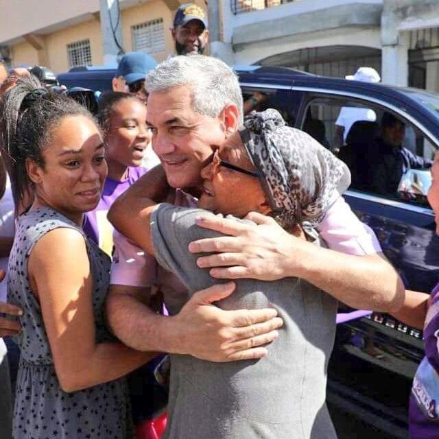 Feliz y bendecido Cumpleaños Lic. <a href="/GonzaloCastillo/">Gonzalo Castillo Terrero</a> un hombre Solidario y de buen Corazón. Ten siempre en cuenta que tu Pueblo te Ama.