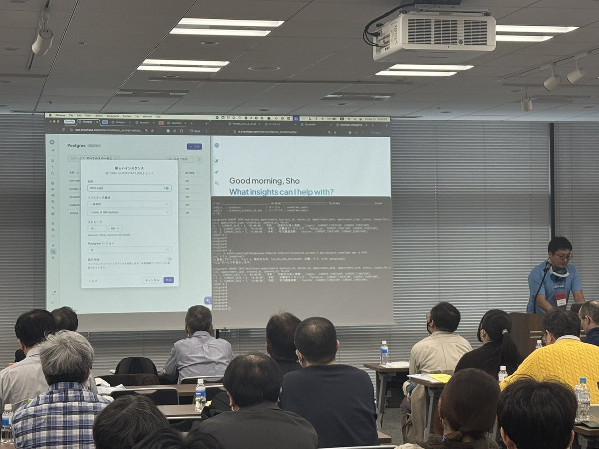 kkkida_twtr's tweet image. たぶん初公開？！
#SnowflakePostgres のUI！！！！！

Snowsightのメニューから！PostgreSQLを！簡単に作れちゃうぞ！！！！！うおおおおお！

 #PGCon2025 #pgcon25j