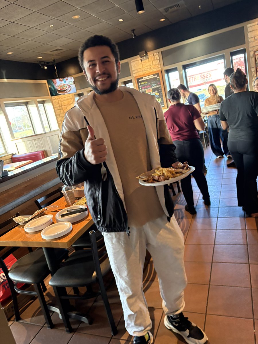 Kristen Rossol tweet media