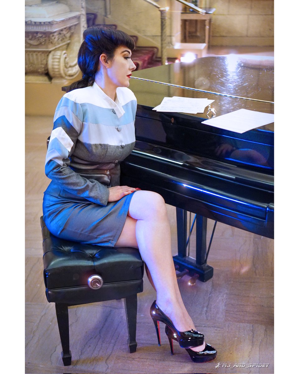 MJ_and_Spidey's tweet image. &quot;I remember lessons....&quot; 🦄🖤🦉「File: 2019.1120_0246 - Rachael // N7FAA52318 // NEXUS-7 • Incept: 2018.0523」#BladeRunner #Replicant #Rachael #LosAngeles #November2019 #DangerousDays 

✨ Wishing a very Happy Birthday and lots of love to Sean Young ❤️ Iconic and…