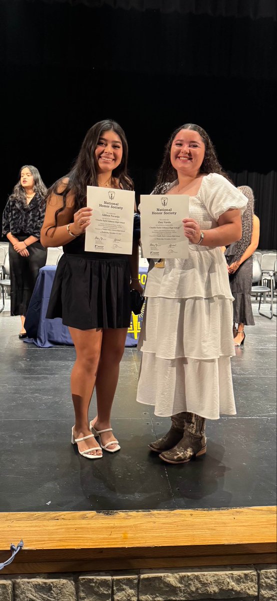 Congrats to Addison and Zoey on their NHS induction!! #brainsandbarrels🛢️🧠