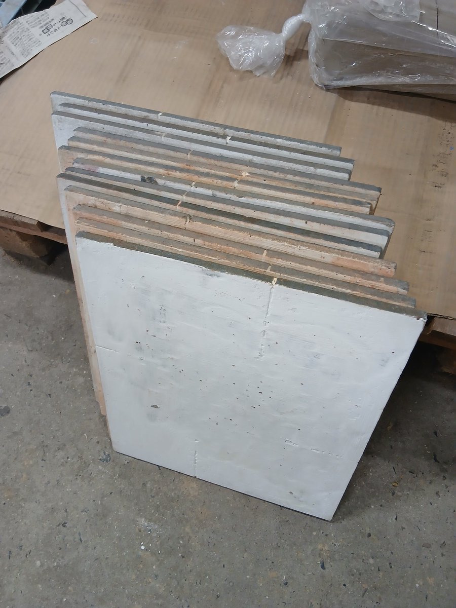 中古品次々と入ってます。オーバーホール終わった物から販売してます。#陶芸用品　#中古品　#電動ろくろ　#土練機　#陶芸中古　
ホームページを御覧下さい。