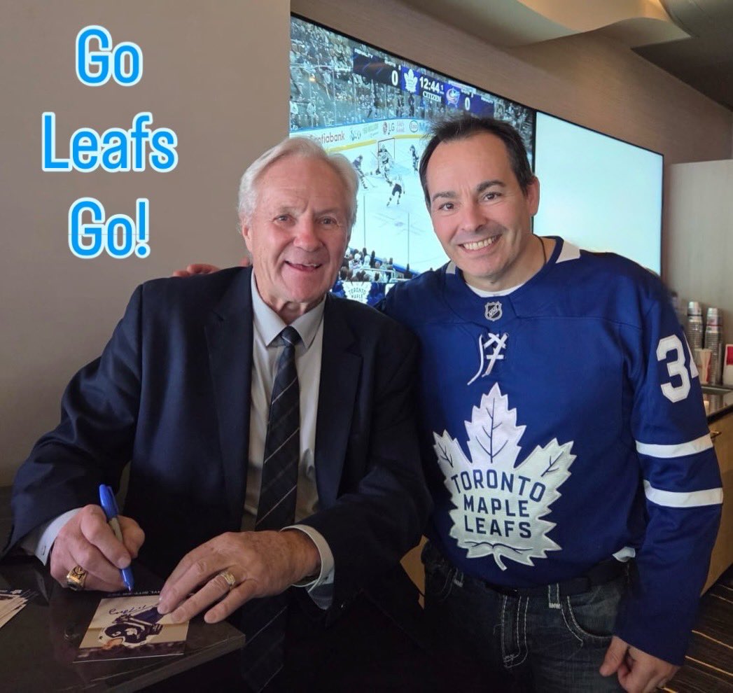TonyCutrone's tweet photo. Watching the Leafs play live is always awesome. But meeting one of your childhood hockey heroes, NHL legend, Darryl Sittler? And he’s a cool guy? Super memorable and grateful 🙏🏼 

#LeafsForever #GoLeafsGo #DarrylSittler https://t.co/mLuuuToGwo