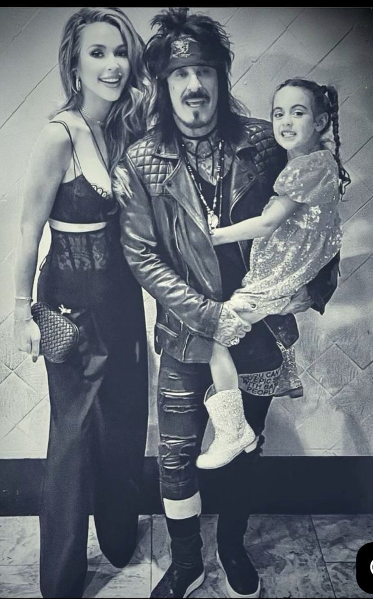 RuthlesWitz's tweet photo. “In the house of lovers, the music never stops, the walls are made of songs and the floor dances. Where words fail, music speaks.” — Rumi 
#nikkisixx @NikkiSixx #how2girl @how2girl #beautifulcouple #inspired #RelationshipGoals #blinddateclub 
✌️❤️🤘 https://t.co/fTCfxZIzH7