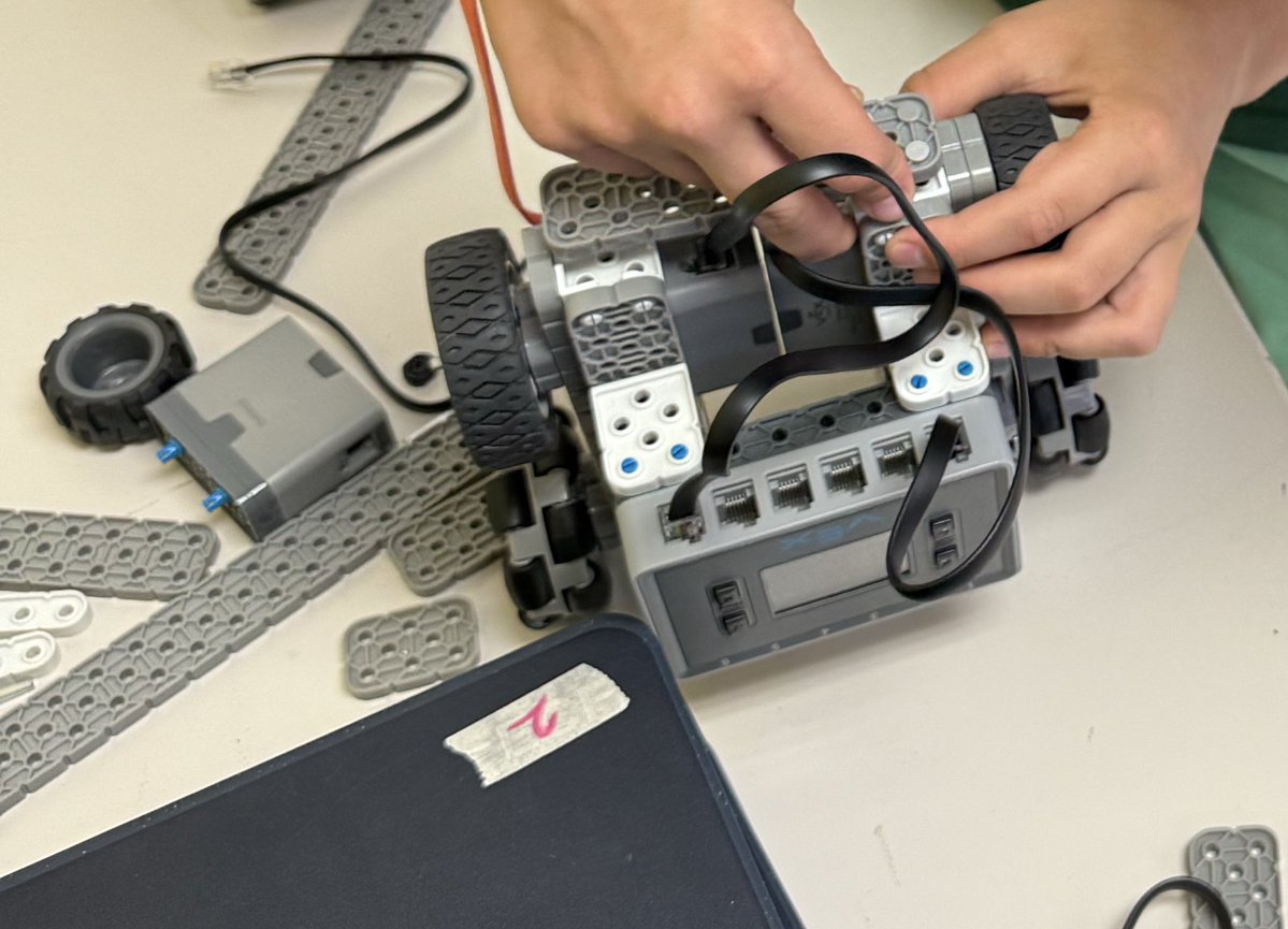 Today, I took my entire class to BizTown so that they can experience running different businesses. Right afterwards, I had to run the Vex Robotics Club. This kind of exhaustion needs a Spa retreat 😊 🛫✈️