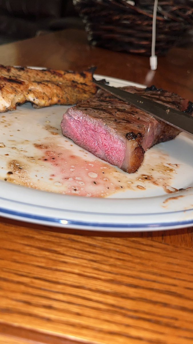 guccibucketgeeb's tweet photo. Hope yall don’t mind me steak poasting but this was perfection and I’m proud of myself and maybe she still want me https://t.co/kUY7CYtp1w