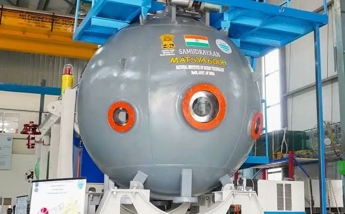 InsightGL's tweet image. -#India takes a giant leap in deep ocean exploration
-Launch of ‘Matsya 6000’ – India’s 1st manned submersible vehicle under the Deep Ocean Mission
-Titanium hulled Matsya 6000 can carry 3 scientists to a depth of 6000 meters
-1st test dive early 2026 off Chennai 
-Only USA,…