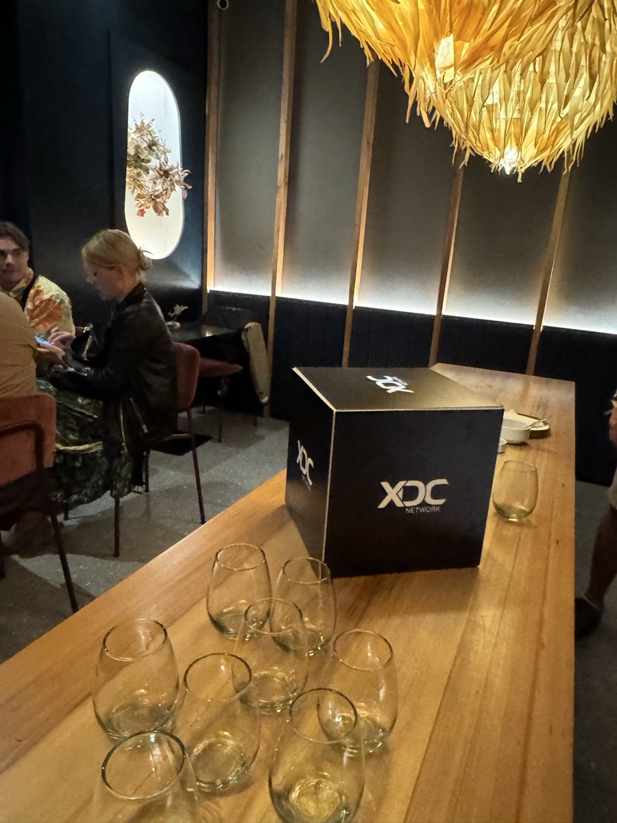 zeroxbeny's tweet image. Buenos Aires delivered. 🇦🇷🔥

Two full-house events hosted by @DeFiFounders — pure builders, real conversations, zero noise.

Glad to have @XDCNetwork among the sponsors.

DeFi momentum is real.
#XDC #XDCNetwork