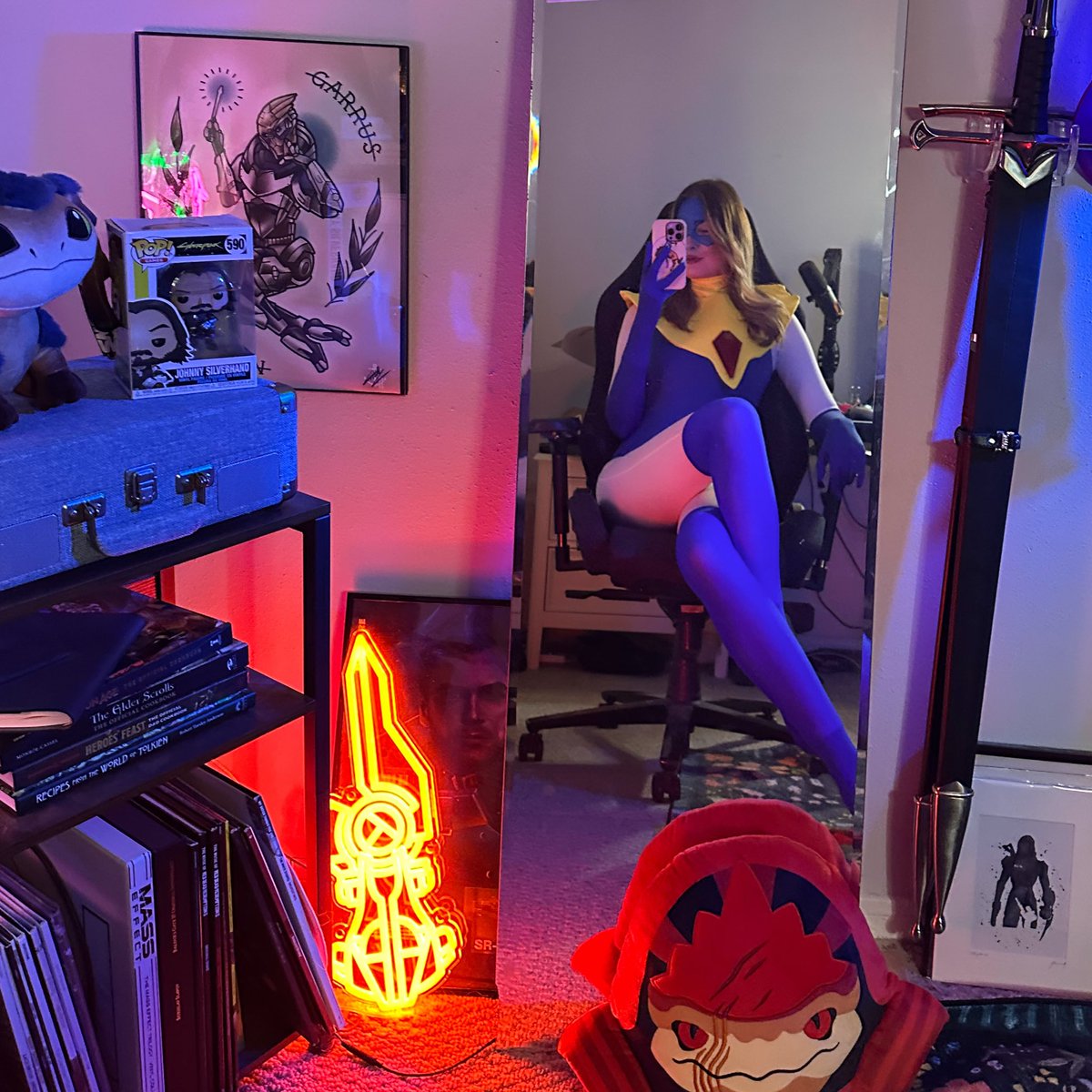 basicwitgirl's tweet image. 🔁 Date with Mandy
♥️ Date with Blonde Blazer
#dispatch