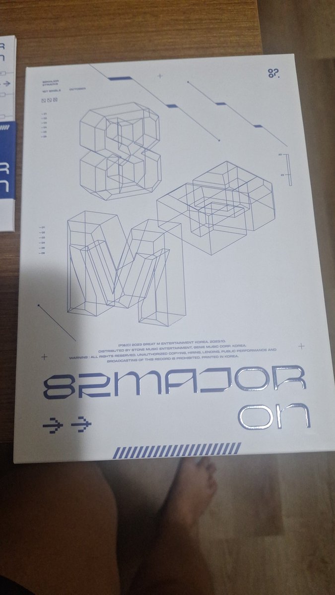 potheotoman's tweet image. Venda/ Vendo

Photocard do Seokjoon, Yechan e Dongyun por 20 reais cada

Colantes por 5 cada

E porta photocard por 5 

Mini Álbum 82MAJOR ON (sem inclusões) por 60

● Não tenho feedbacks pois é minha primeira venda 

● @potheotoman ( no X/Twitter)