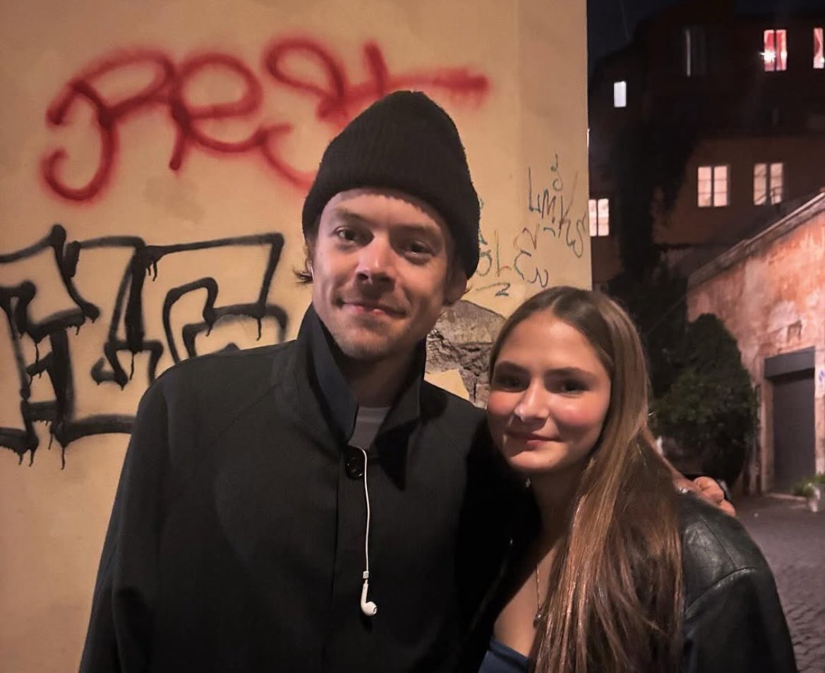 louisunshinerry's tweet image. WHAT A TIME TO BE ALIVE