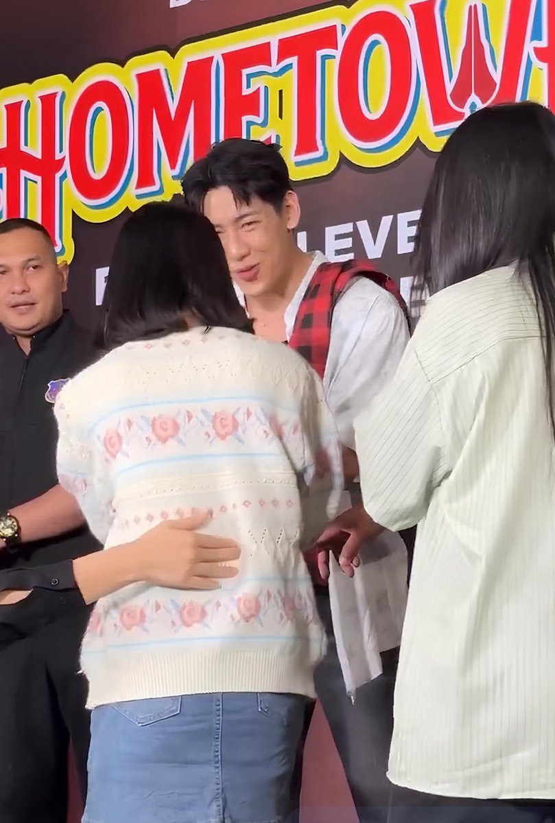 OlivexBAMMIE's tweet image. ภาพอาจจะเบลอแต่ความรักที่มีต่อเธอมันชัดเจนเสมอนะ 
เป็นแบมมี่ที่ในหัวใจมีแต่แบมแบม🥰❤️🖤

#3YBammieForBamBam
#BamBam @BamBam1A