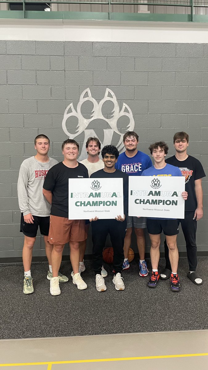 Congratulations to our Intramural Holiday Hoops Champions! 🎅🏻🏀🏆

Women’s/Sorority Champs: ASA Red
CoRec Champs: 6 7 *epic backflip*
Men’s/Fraternity Champs: Tropical Seamen