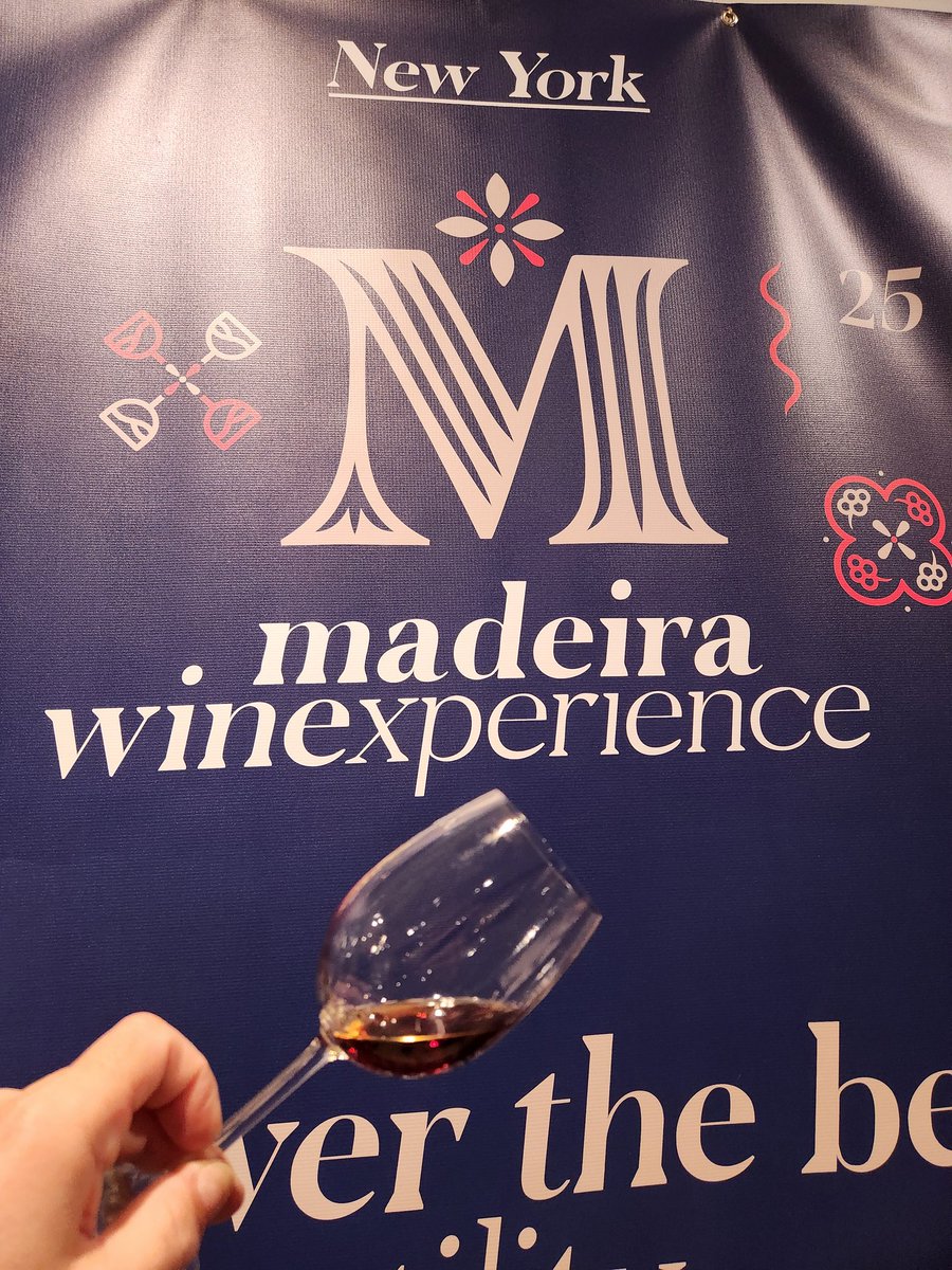 GrapeChasers's tweet photo. Great masterclass which highlighted the versatility of Madeira Wine as a cocktail ingredient. Cheers! 🍇🏃🍷🙂

#grapechasers #madeirawineexperience #vinhomadeira #pleasethepalate #winesofportugal #madeirawine #justinosmadeira #madeirawinecompany #henriquesandhenriques https://t.co/VSrl6kOzJ5