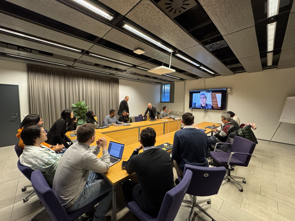 CSISut's tweet image. 📢 Our Workshop on Ubiquitous Computing took place at the University of Helsinki!
Talks covered digital twins, underwater sensing, and more. Assoc. Prof. Nishiyama, Prof. Sezaki and others joined.
🔗 Details: csis.u-tokyo.ac.jp/news/workshop_…
🔗linktr.ee/CSISut
#CSIS_UTokyo