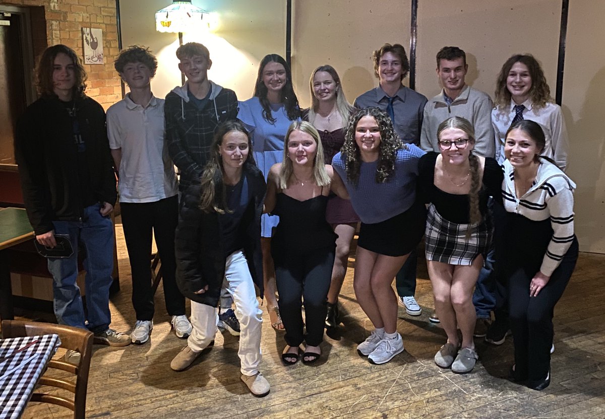 OtsegoKnightsCC's tweet image. Great night celebrating the 2025 Cross Country Season: Awards Night, Senior Speeches, Spaghetti Warehouse, and Senior Sign Out in a Toledo parking lot!