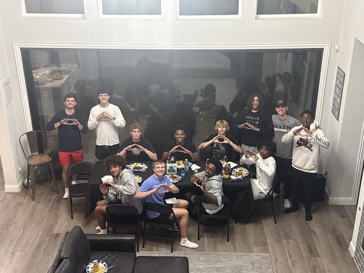 Allen Eagles Football ⭐️⭐️⭐️⭐️⭐️ tweet media