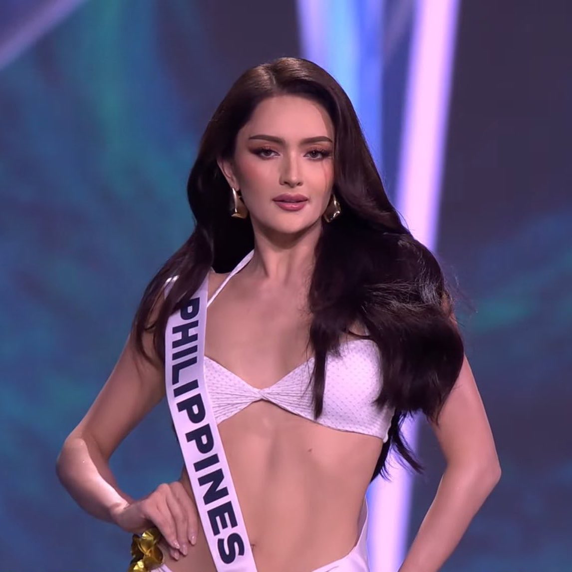 L0VELYBEOMIE's tweet image. THAT FACE CARDDD??? ahtisa manalo is just simply ethereal 😭😭😭

#MissUniverse2025 #Philippines