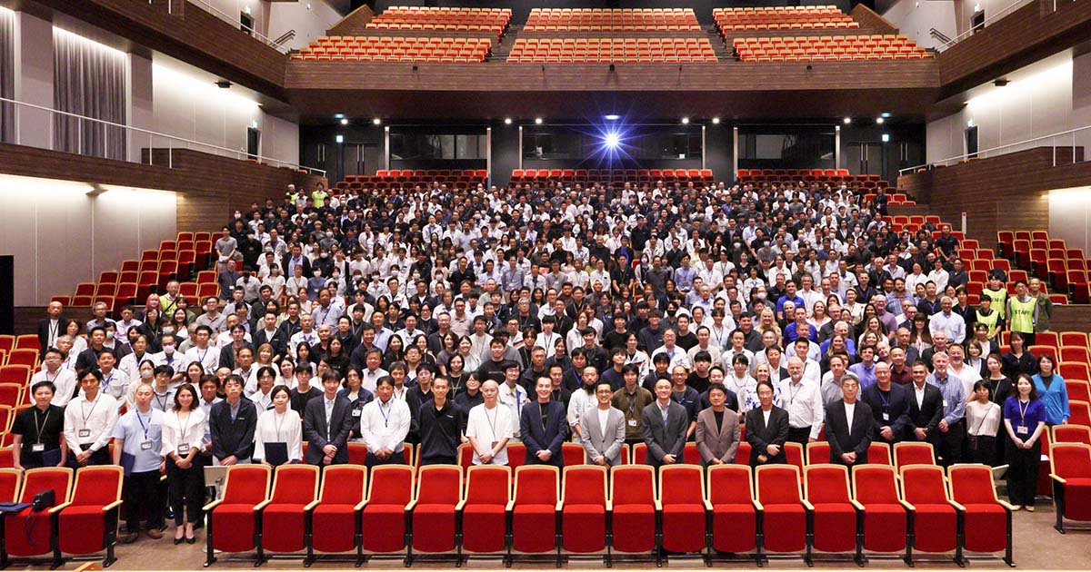 RolandDG_PR's tweet image. 【Blog】
10月1日にサーラ音楽ホールにて来期の経営方針発表会である社内イベント「The Day 2026」を開催しました。
今年で6回目となった今回も、全社員が来期に向けて士気を高めました✨
イベントの様子を当社ブログで紹介しています。ぜひご覧ください。
rolanddg.com/ja/blog/251121…
#rolanddg #DGSHAPE…