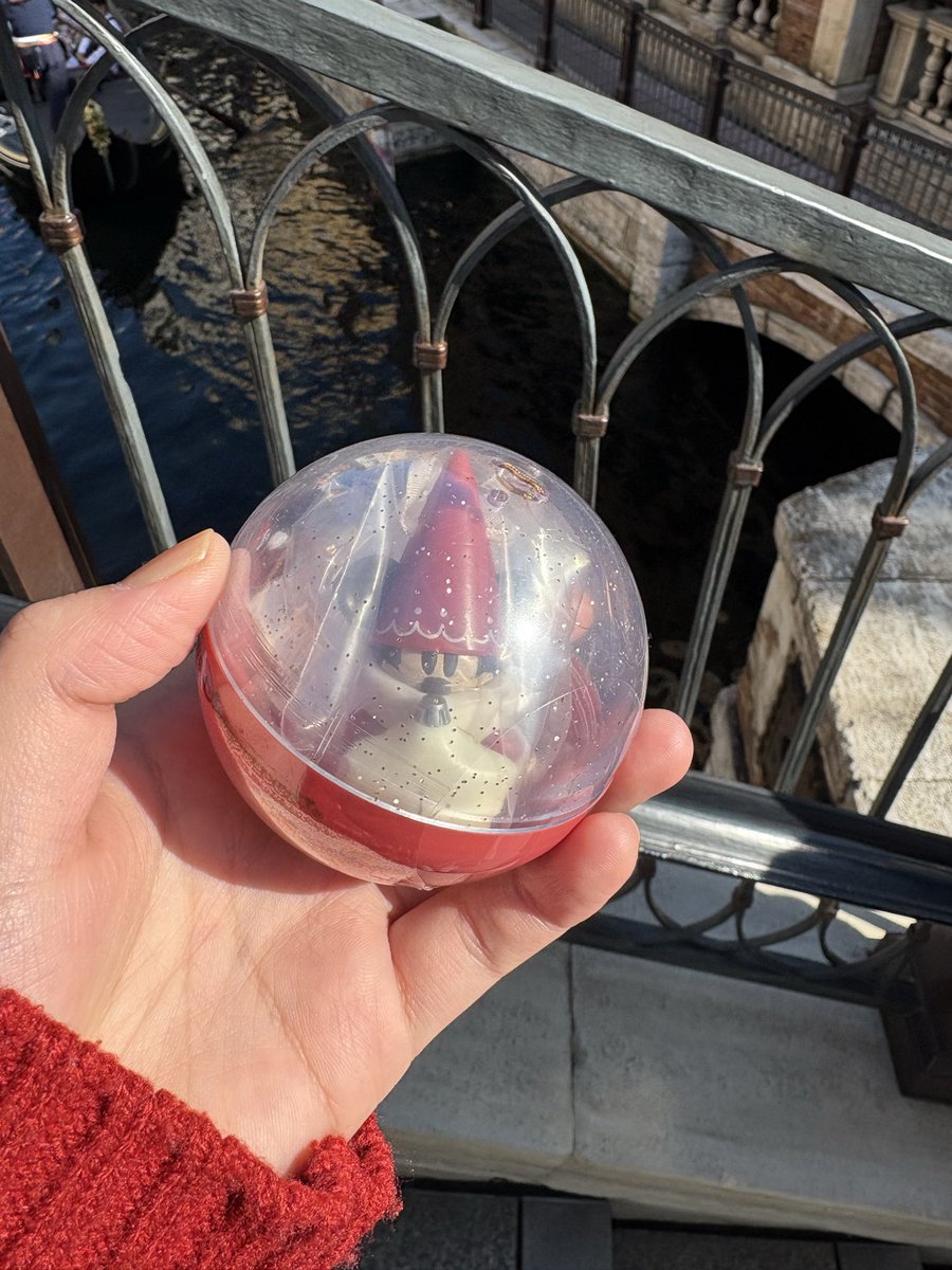 tsuki_dlou's tweet photo. 【交換】
ディズニー クリスマス 2025 
リルリンリン カプセルトイ ガチャ 

【譲】赤色帽子

【求】 茶色帽子

本日(11/21)シー内手渡し希望ﾃﾞｽ
検索からでもお気軽にお声掛けください！

#TDR_trade #ディズニー交換 https://t.co/nTOZ8ww3hc