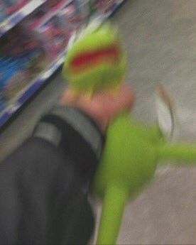 PASTELHOLLOWS's tweet image. / dile que lo voy a agarrar asi