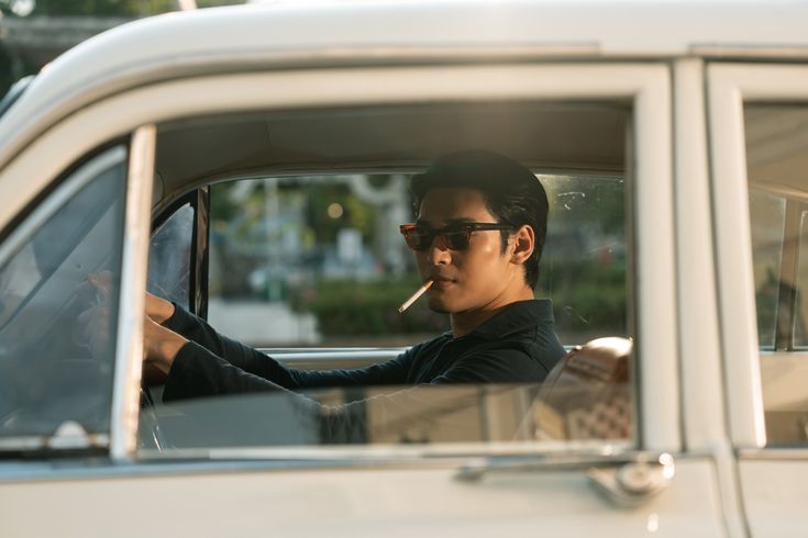 ⠀
              “โจรอย่างมัน จะหนีไปได้สักกี่น้ำ”

              “หึ ปากดีฉิบหาย”
              “พวกตำรวจกระจอก”

               พุ ท ธ ศั ก ร า ช         ๒ ๕ ๑ ๖
               ก  รุ  ง  เ  ท  พ  ม  ห  า  น  ค  ร
⠀