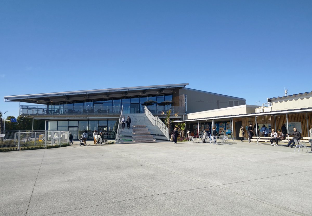 coco_ruby's tweet image. 湘南ちがさき
猫のワクチン終わったから道の駅に寄り道して帰る✨
明日からの三連休は混みそう…