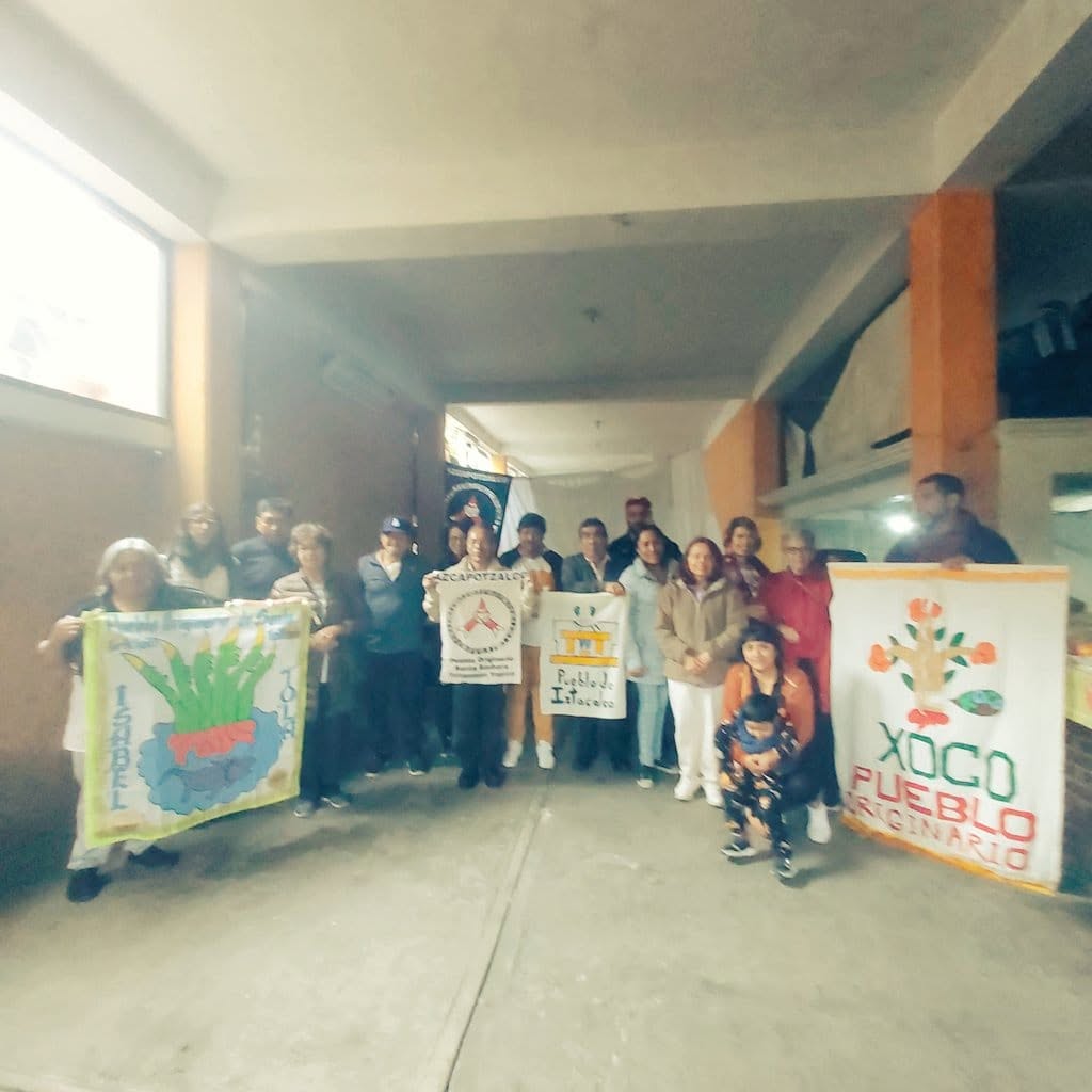 FrentePuebloGAM's tweet image. 🗓Sábado 22 noviembre 🕡6:30 pm proyección y escucha el testimonio de las mujeres defensoras de su territorio en los Pueblos Originarios

🏢PILARES Margarita Maza de Juárez
Amuzgos 48, Tezozomoc, Azcapotzalco, CdMx 👇🏾
maps.app.goo.gl/W4kNEbe6JyLjvw…

Invita @fecibacine y @FrenteAnahuac