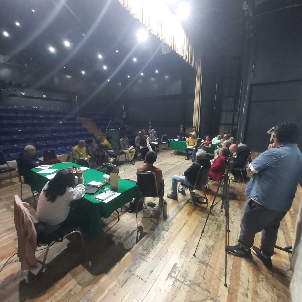 FrentePuebloGAM's tweet image. 🗓Sábado 22 noviembre 🕡6:30 pm proyección y escucha el testimonio de las mujeres defensoras de su territorio en los Pueblos Originarios

🏢PILARES Margarita Maza de Juárez
Amuzgos 48, Tezozomoc, Azcapotzalco, CdMx 👇🏾
maps.app.goo.gl/W4kNEbe6JyLjvw…

Invita @fecibacine y @FrenteAnahuac