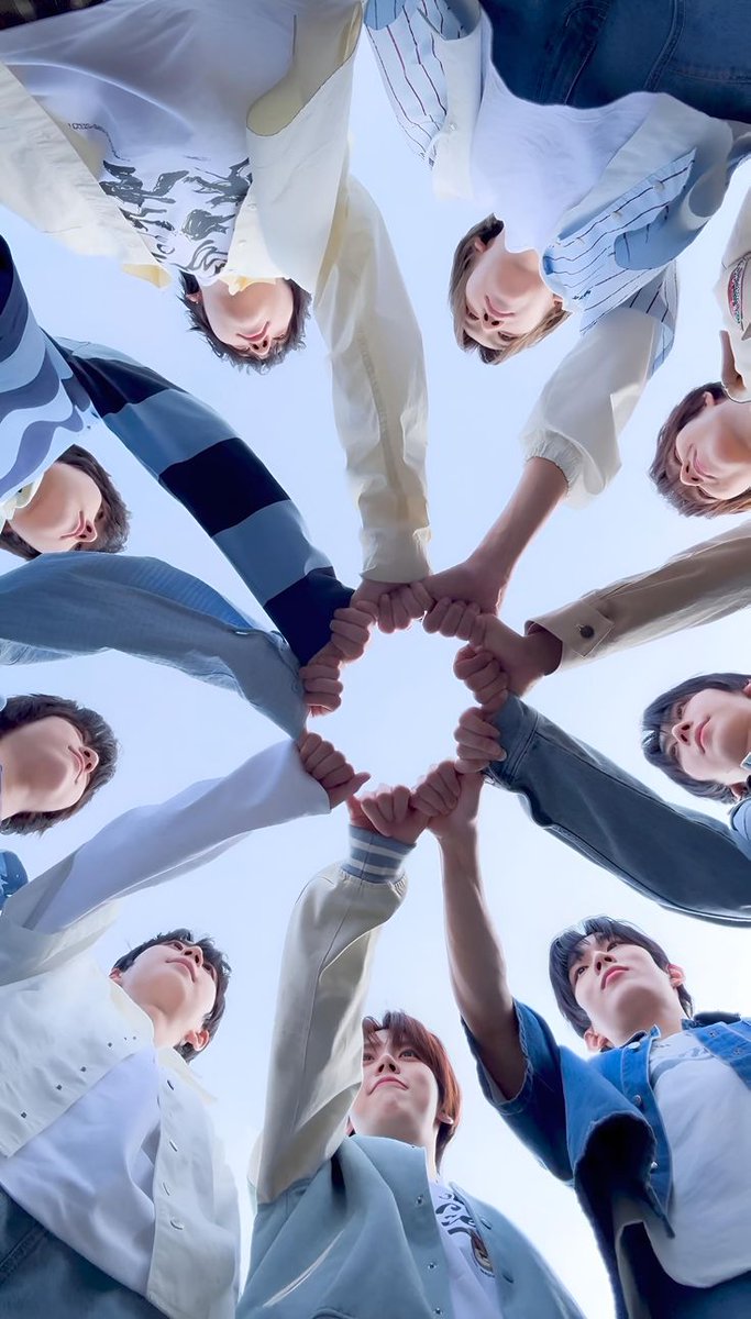 Aishiteruyah's tweet image. Ahof put different colors in my life when I&apos;m struggling at something that I&apos;m weak and falling, they gave me hope and happiness that can make me feel more special and important. Thank you so much @AHOF_official