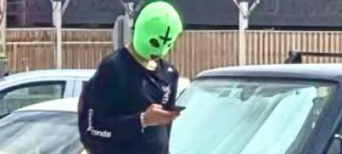 🔴PDI detuvo al presunto «Enmascarado» de #Antofagasta: Adolescente de 15 años fue formalizado por agresión sexual a una escolar🔴
 
Sujeto quedó bajo vigilancia del Servicio de Reinserción Juvenil y tiene prohibición de acercarse a la víctima, mientras dura la investigación