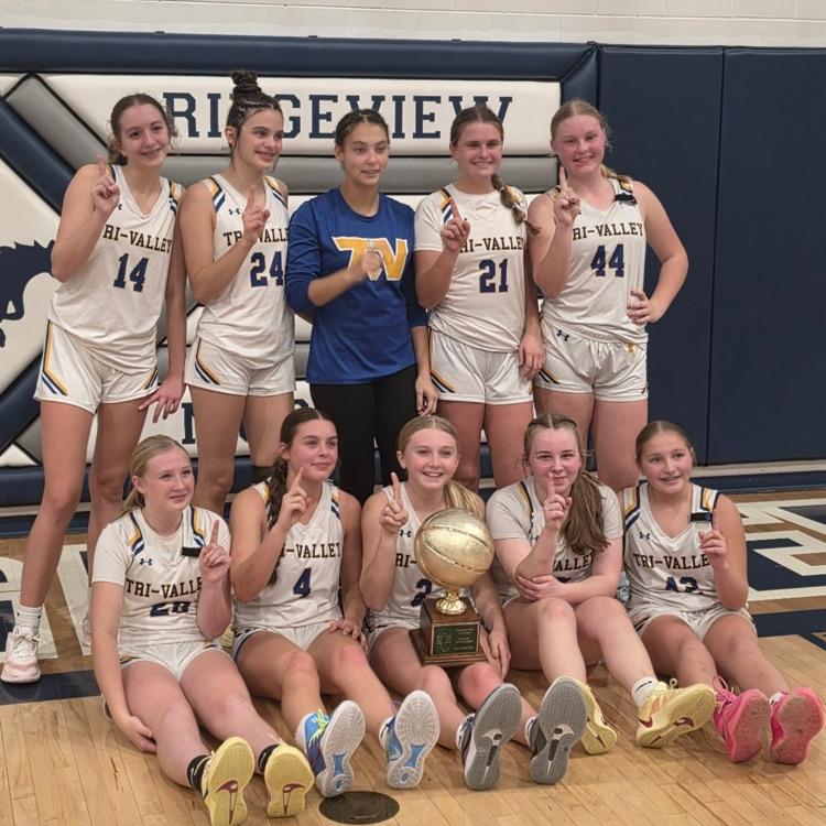 8th grade girls basketball wins SVC Showcase Championship! The girls defeated Heyworth 29-21 in Colfax on Thursday night to bring home the championship. GO VIKINGS