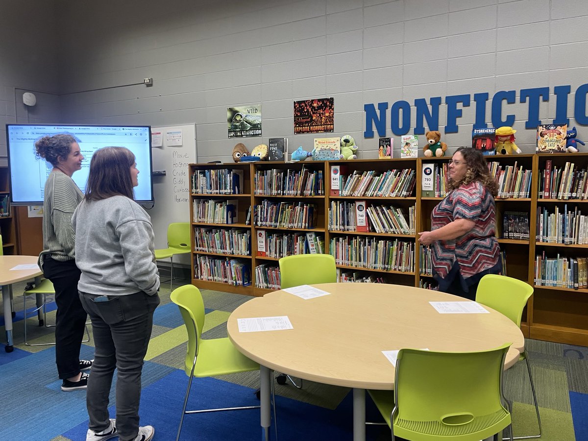 jtalburt's tweet image. Our first Model Classroom LIVE took place today! @officialSPS librarians visited the @SpsTruman library to observe and reflect on a lesson and share ideas. Thank you @LibrarianScarlt for hosting us today! #SPSCurriculum #SPSLib 💙💚🤍