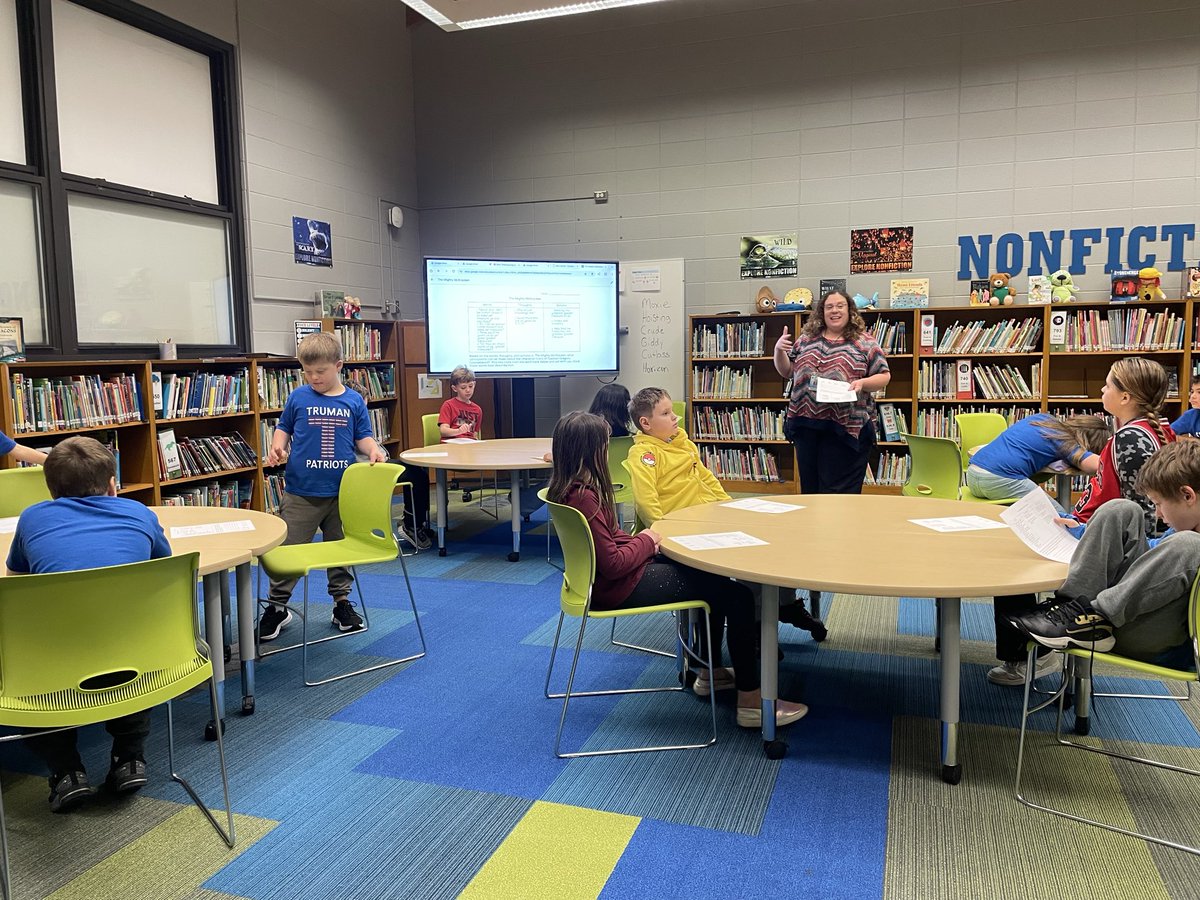 jtalburt's tweet image. Our first Model Classroom LIVE took place today! @officialSPS librarians visited the @SpsTruman library to observe and reflect on a lesson and share ideas. Thank you @LibrarianScarlt for hosting us today! #SPSCurriculum #SPSLib 💙💚🤍