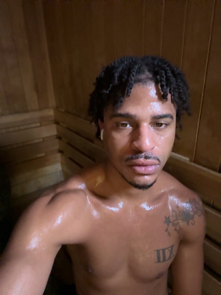 Cedsosmooth's tweet image. 🪑