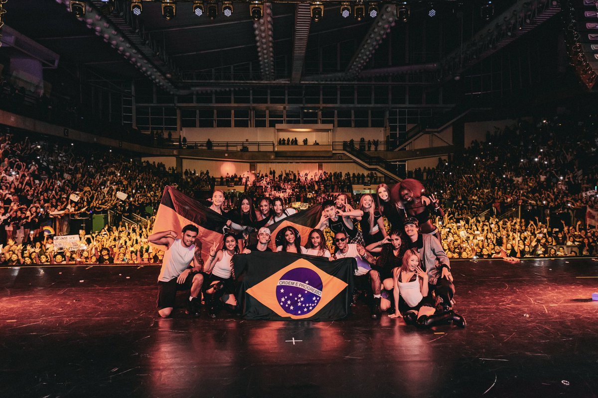 NowUnitedMusic's tweet photo. Que noite incrível Belo Horizonte! 🥹✨ We had such a special and wonderful show tonight and we couldn’t be prouder to perform for our amazing fans 💕 https://t.co/CoWDVNyXZk