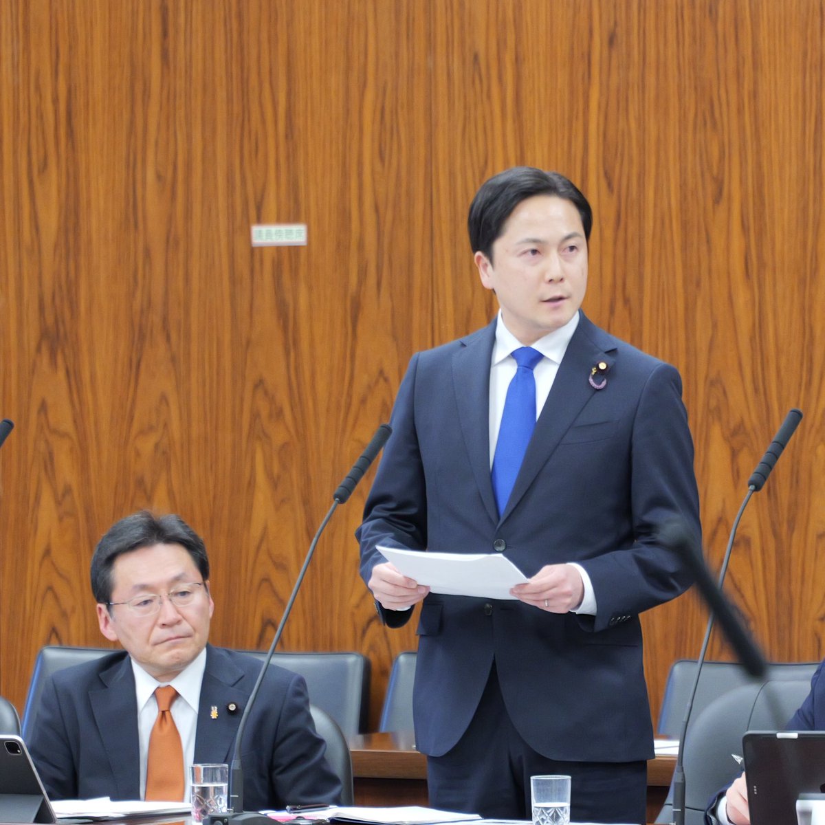 昨日、国土交通委員会において

　能登半島地震に伴う土地境界問題
　インフラの老朽化対策
　外国人土地問題
　インフラの脱炭素化

について質疑を行いました。

内容をまとめ、
後ほど報告しますので少々お待ちください。

次回は来週11/28(金)のデジタル•AI特別委員会。今回の経験を活かします。