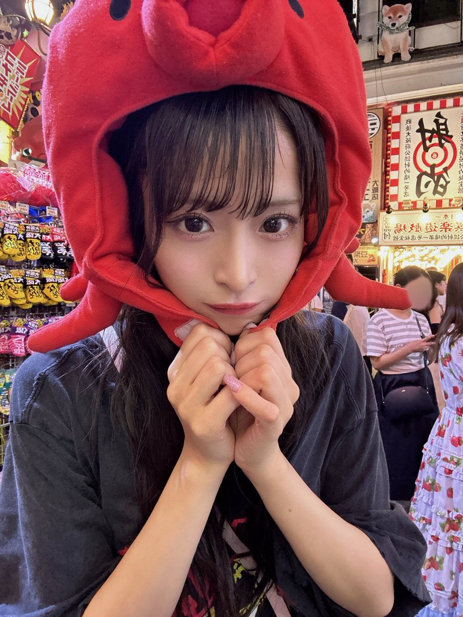 party_chuuu's tweet photo. 大阪遠征のお知らせ🐙♡

いつもは他のメンバーがわんらすを頑張って
盛り上げてくれているので、この２日間は
私が頑張って盛り上げたいです🔥
大阪の皆さんに会えるの楽しみにしています♡

11/29(土)『GIRLS MUSIC SQUARE 』
📍江坂MUSE
1部 https://t.co/riSCyAy3nV
🎤12:55-13:15 📸13:25-14:20
2部 https://t.co/cDOlCpGOS0
🎤18:30-18:50 📸19:15-20:10

11/30(日)『GIRLS MUSIC SQUARE 』
📍江坂MUSE
1部 https://t.co/898qFcQ5wJ
🎤11:45-12:05  📸12:15-13:15
2部 https://t.co/25Nf9qQIyF
🎤17:45-18:05  📸18:15-19:15