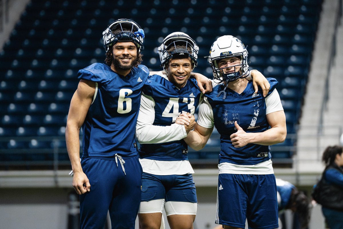 NAU_Football's tweet image. Ready for takeoff ✈️

#RaiseTheFlag | #BigSkyFB