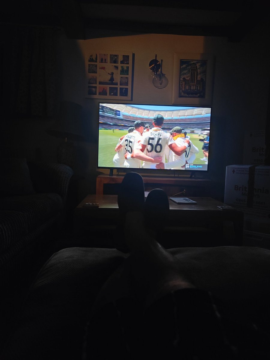 SWWren's tweet image. Come on England #Ashes2025