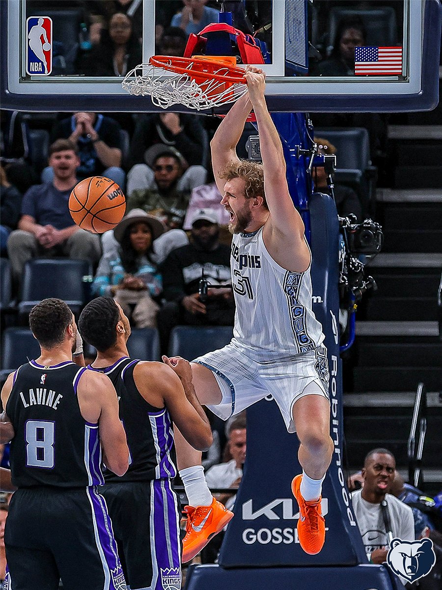 Closing Time 🐻

📺 @FDSN_Grizzlies / @WMCActionNews

5END Q3 | MEM 113, SAC 76 