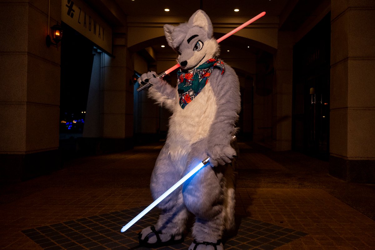 Louard_Wolf's tweet image. ✂️：
@Orcaby
📷：
@Turquobitbit 
#FursuitFriday