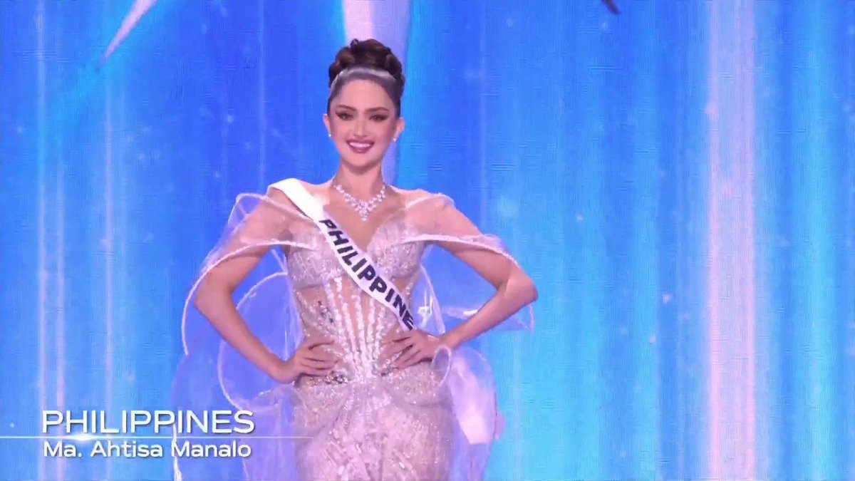 ABSCBN's tweet photo. #MissUniversePhilippines 2025 Ahtisa Manalo showers the stage with pure elegance in her evening gown!

#MissUniverse

Catch all the action LIVE and for FREE on iWant

Courtesy: Miss Universe Organization https://t.co/pZqCUWkD7h