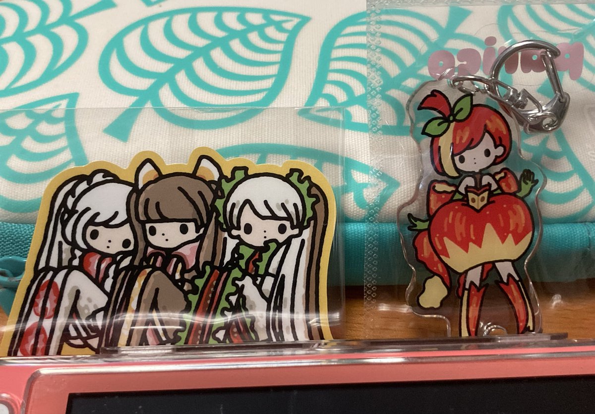 darkprincess641's tweet photo. デザフェス楽しかった🙌
で、ラフォーレの愛と狂気のマーケットも行かなくては!って思って昨日行ってきた🙌
お目当てはパリコさん!!
キーホルダーとステッカーお迎え☺️
原画どれも素敵すぎて、いろいろ見れてめっちゃ良かったです😂
#parico
#愛と狂気のマーケット https://t.co/A8c0uiJyyR