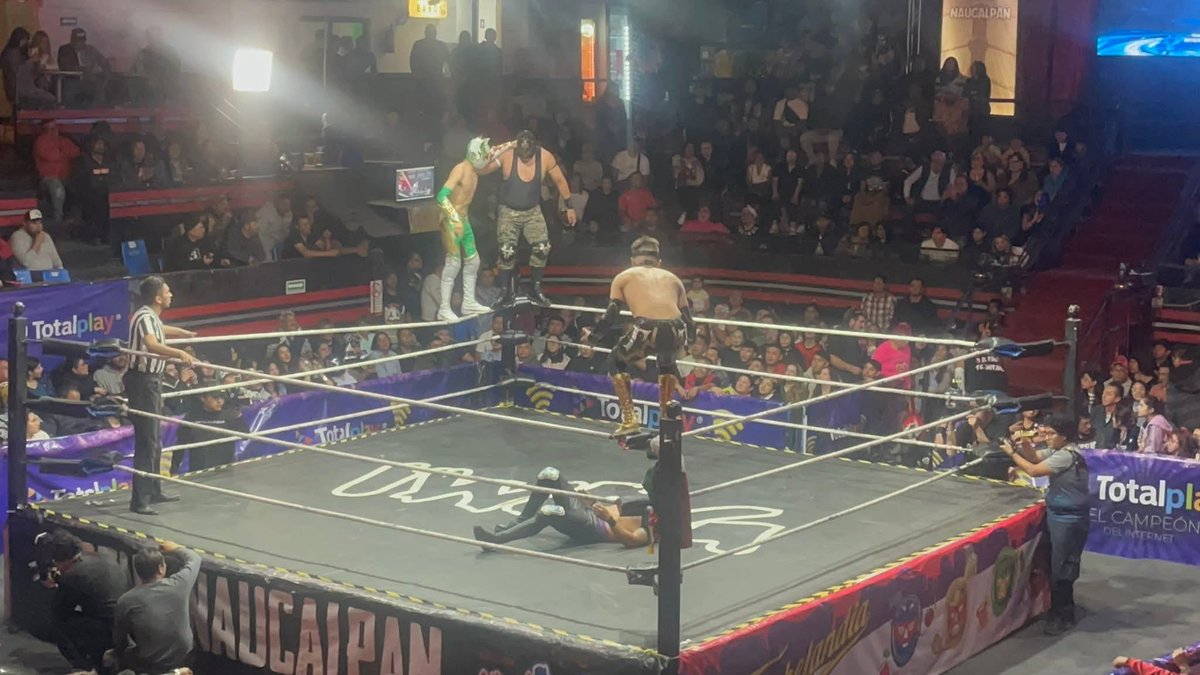 LaTijeraLucha's tweet photo. Arranca las acciones de la #ArenaNaucalpan, #IWRG y #LuchaLibreBoom con un ambiente espectacular, donde en batalla de relevos atómicos #AngelKid, #Titanium, #LeonRojoJr e #HijoDeSparta vencen de gran manera a #ComandoNegroJr,#SuperPorro, #Sparta y #Rabbit en lucha que es premiada https://t.co/bTY0nOKNhs